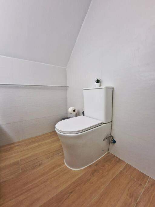 Encantador Duplex Para 6 A 1 Minuto De La Playa Benalmádena Exterior foto