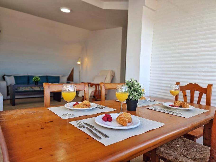 Encantador Duplex Para 6 A 1 Minuto De La Playa Benalmádena Exterior foto